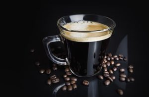 caffe-nero-bollente rende psicopatici